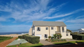 BEAUTIFUL COTTAGE FANTASTIC BEACH